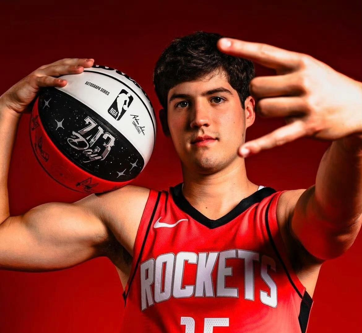 凯发下载 -包含赛后体能课后，门兴格拉德巴赫造点机会备战NBA季后赛，态度坚定，身体对抗强度拉满的词条